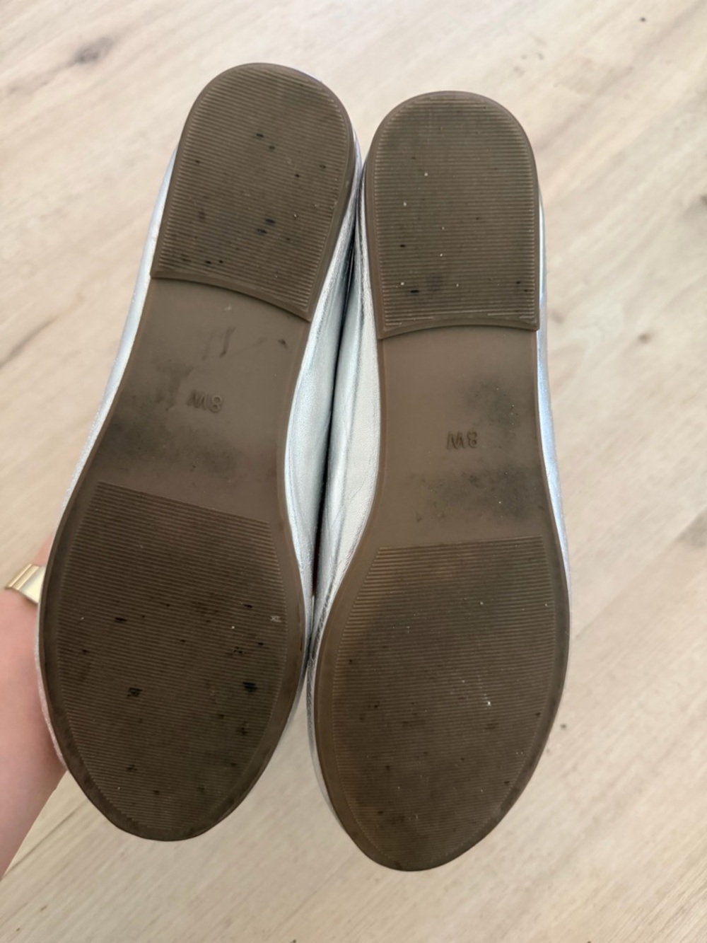 Cushionaire Metallic Silver Bow Ballet Flats - Picture 2 of 7